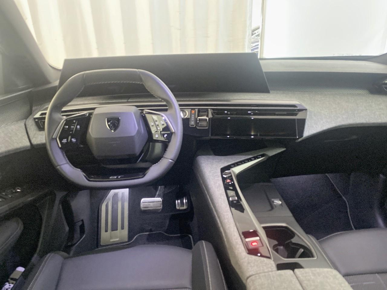 Peugeot 3008 hybrid 145 e-dcs6 gt — photo 8