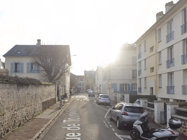 Boutique 2 pièces 385 m²