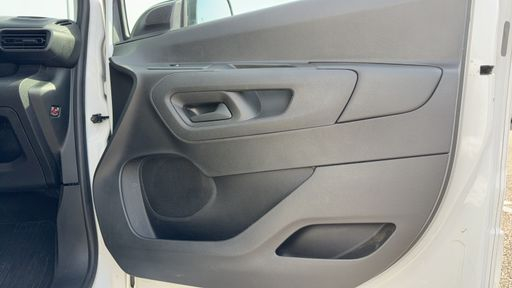 Toyota ProAce City 1.5L D-4D 102 - Active – 2024 – 68515 km – Diesel – Boîte Manuelle — photo 28