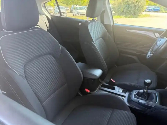Ford Focus 1.0 ecoboost 125ch titanium — photo 27