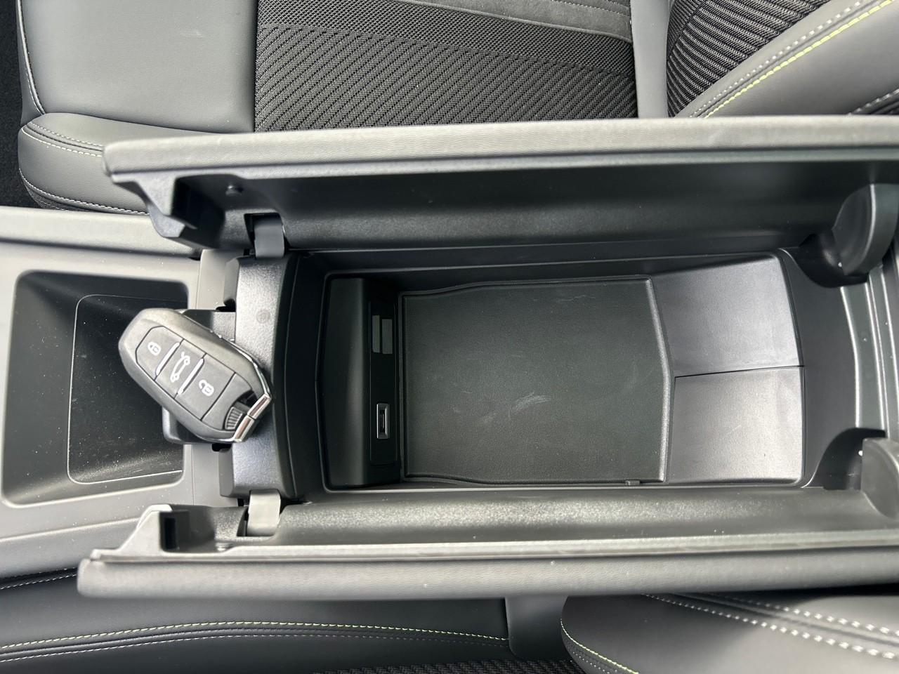 Peugeot 308 e-308 156ch batterie 54 kwh gt — photo 17