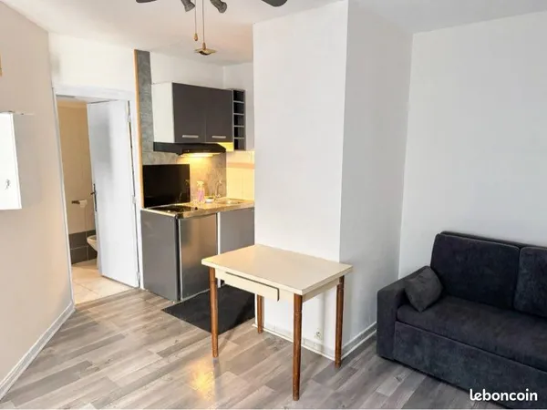 Palais des Papes - Rue St-Pierre - Studio 23m2 MEUBLÉ