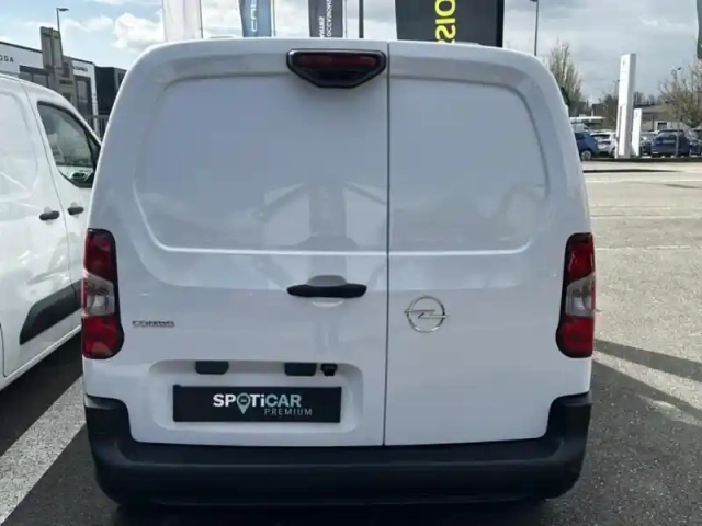 Opel Combo cargo m 650kg bluehdi 100ch s&amp;s pack premium connect — photo 5
