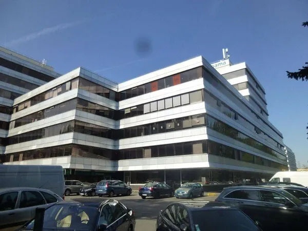 Bureaux 600 m²