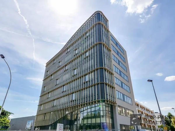 Bureaux 1695 m²
