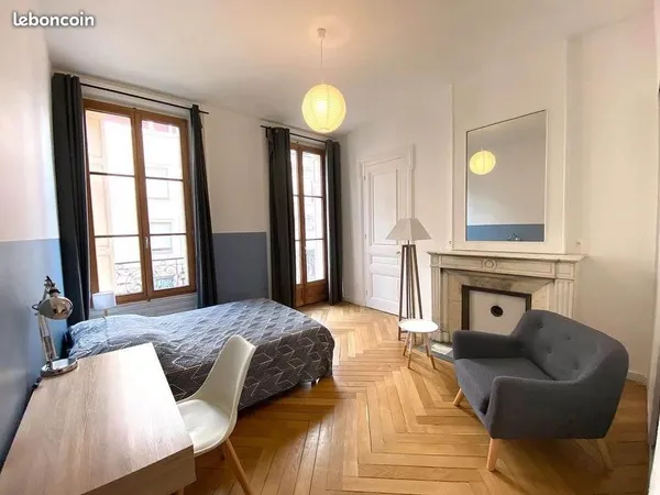 Grande colocation étudiantes à Jean Jaurès