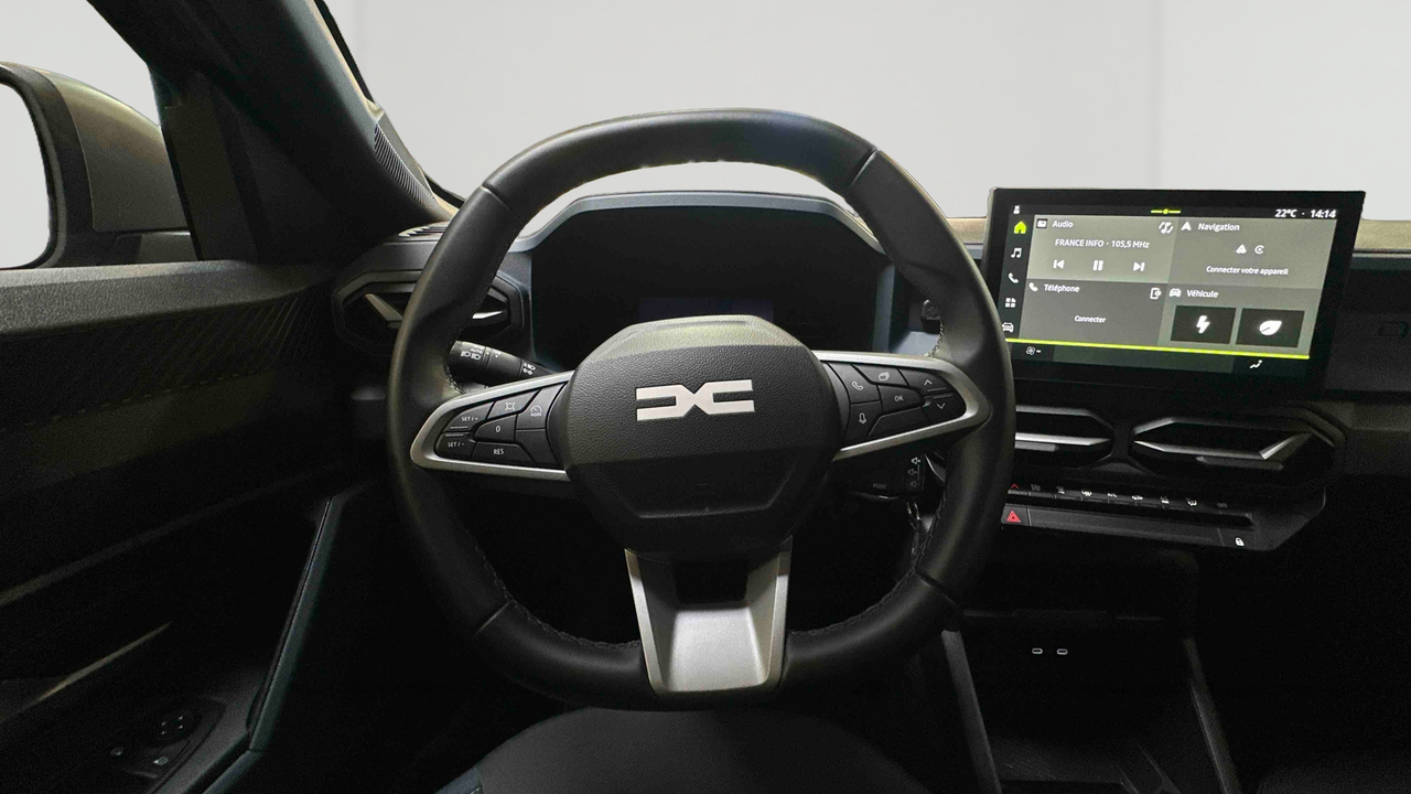 Dacia Duster Hybrid 140 — photo 12