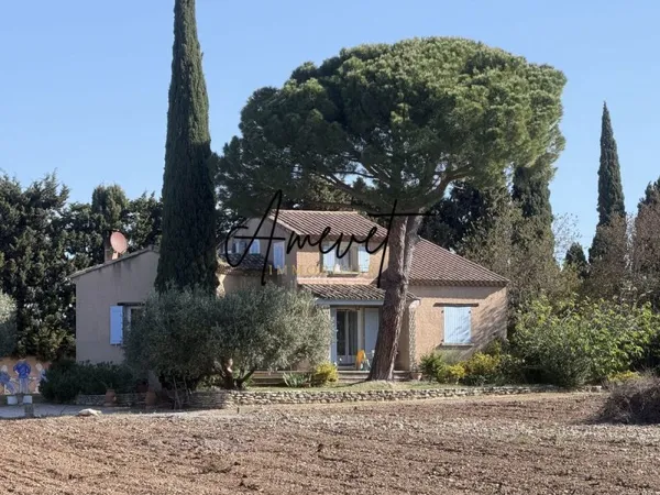 Maison familiale avec piscine à Vedène, très proche de Saint-