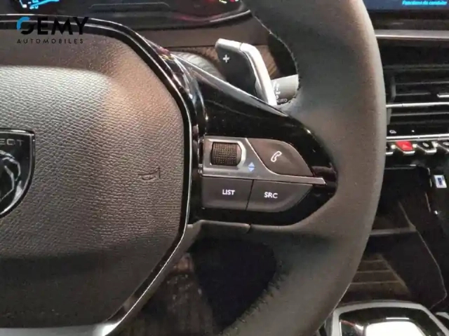 Peugeot 2008 hybrid 145 e-dcs6 — photo 14