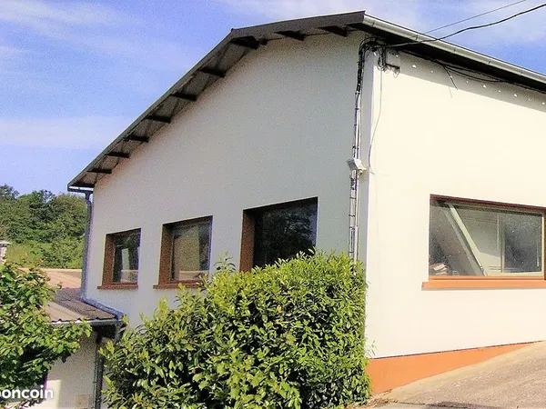Entrepôt 180 m² L ETOILE