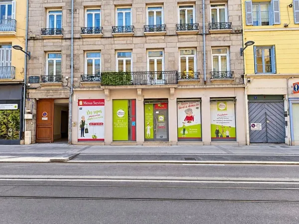 Bureaux 176 m²