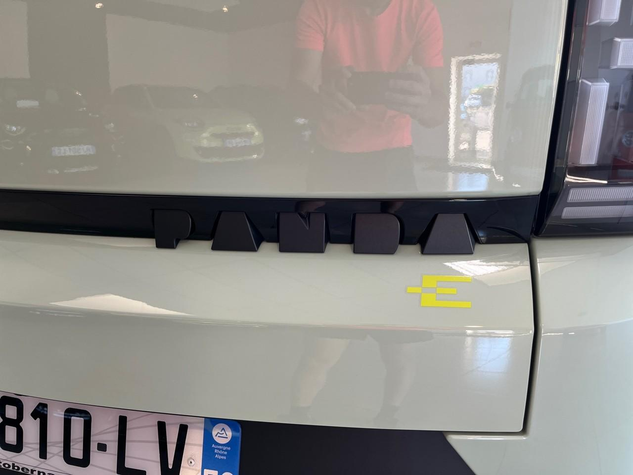 Fiat Grande Panda electrique 113ch  icone — photo 20