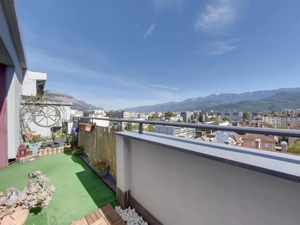 Charmant T2 à rénover avec vue panoramique