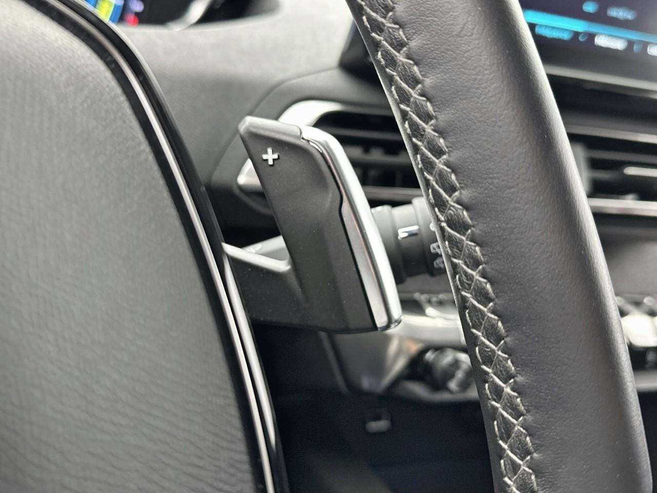 Peugeot 3008 hybrid 225 e-eat8 allure pack — photo 21