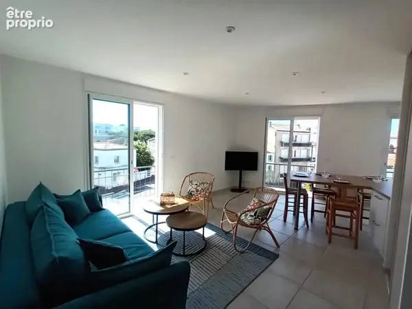 Appartement refait à neuf situé à seulement 2mn de la plage de Royan.