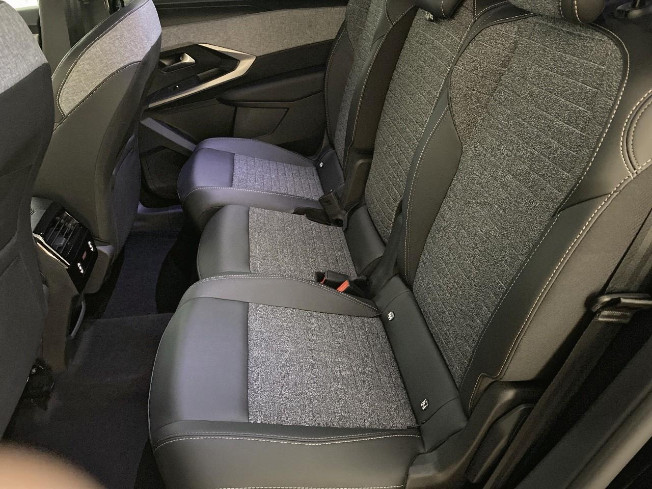 Peugeot 5008 hybrid 145 ch e-dcs6 allure — photo 10