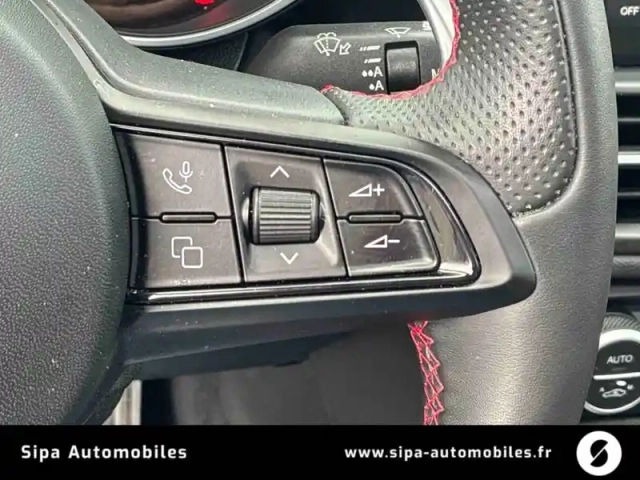 Alfa Romeo Giulia 2.2 210 ch at8 q4 — photo 19