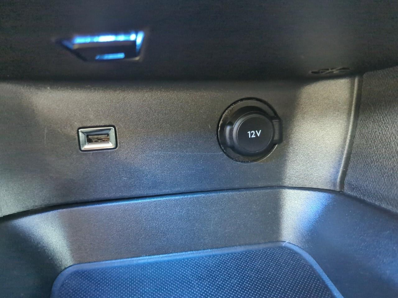 Peugeot 3008 bluehdi 130ch s&s bvm6 allure pack — photo 28