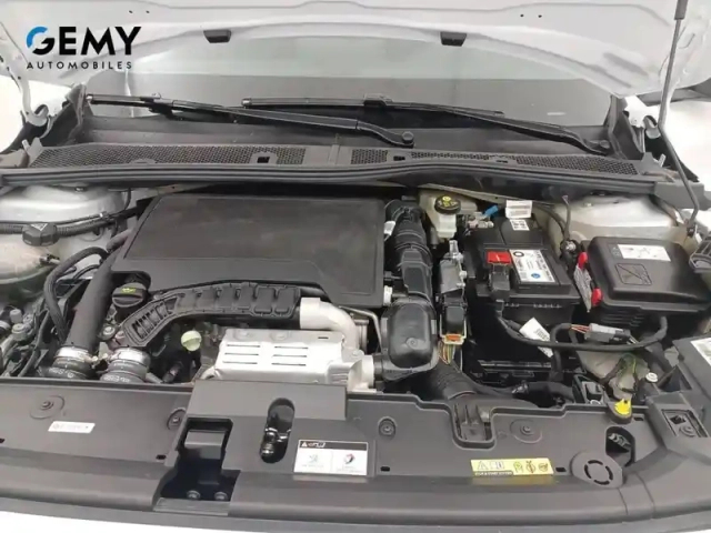 Peugeot 208 puretech 100 s&amp;s eat8 — photo 18
