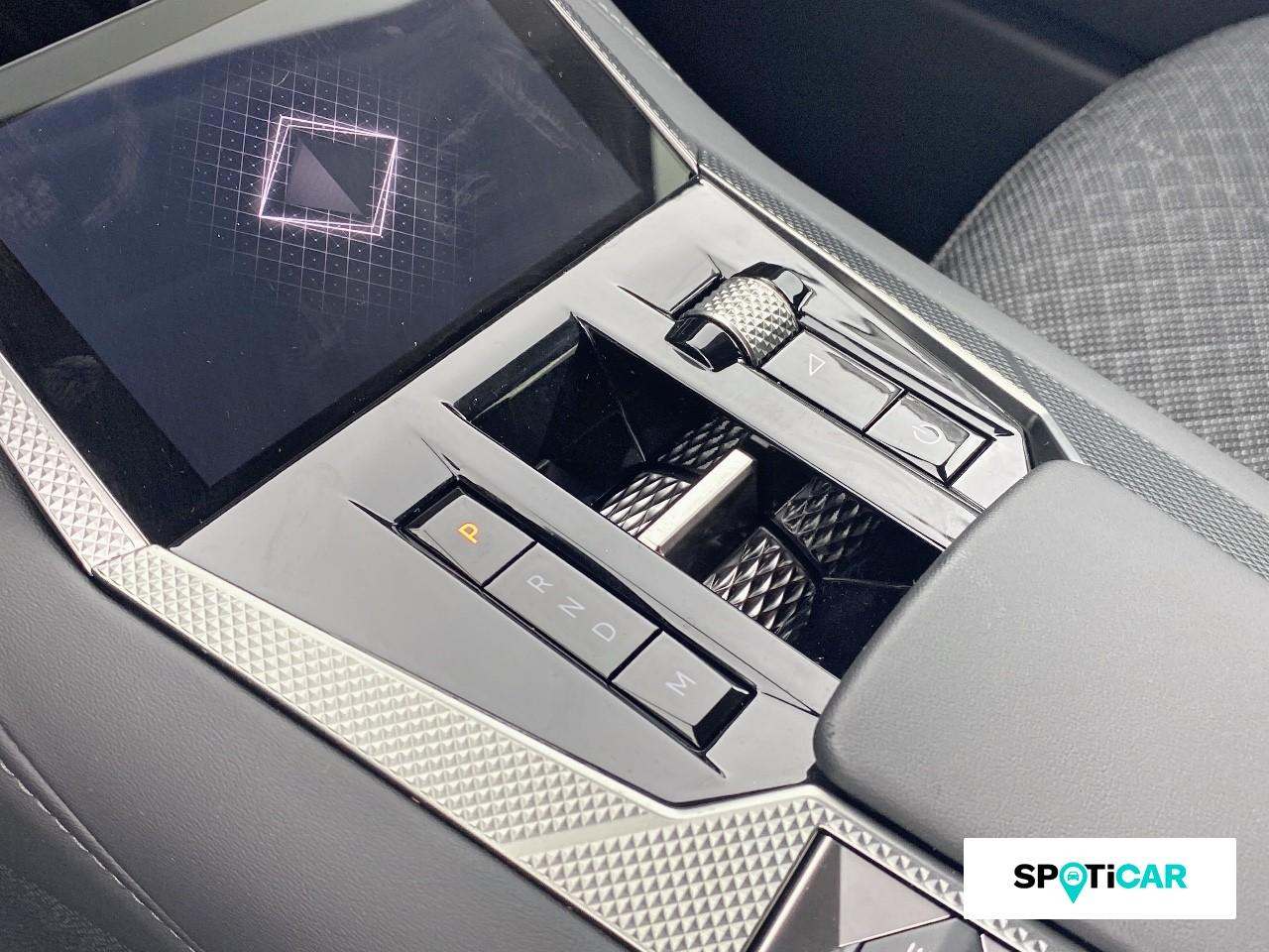 Ds Ds 4 hybride 136ch pallas ligne business automatique — photo 14