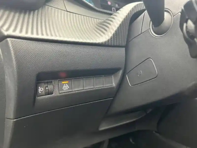Peugeot 208 electrique 50 kwh 136ch — photo 53