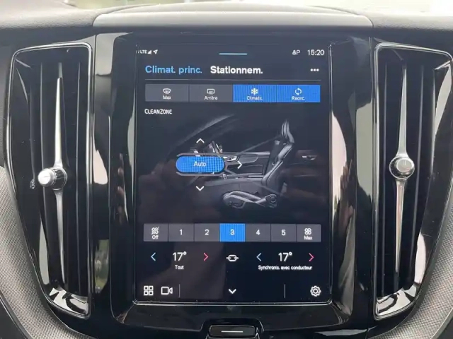 Volvo Xc60 t6 awd hybride rechargeable 253 ch+145 ch geartronic 8 — photo 8