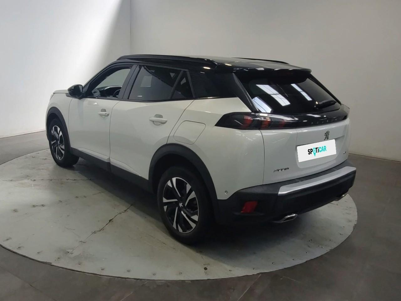 Peugeot 2008 puretech 130 s&s eat8 gt — photo 3