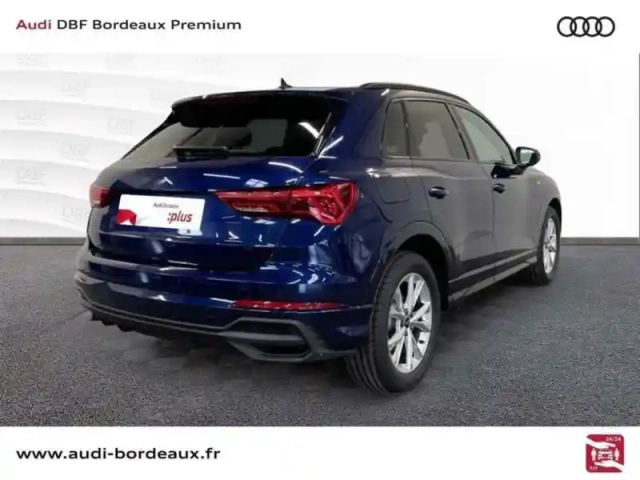 Audi Q3 35 tfsi 150 ch s tronic 7 s line plus — photo 7