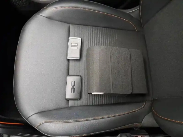 Dacia Duster eco-g 100 4x2 — photo 13