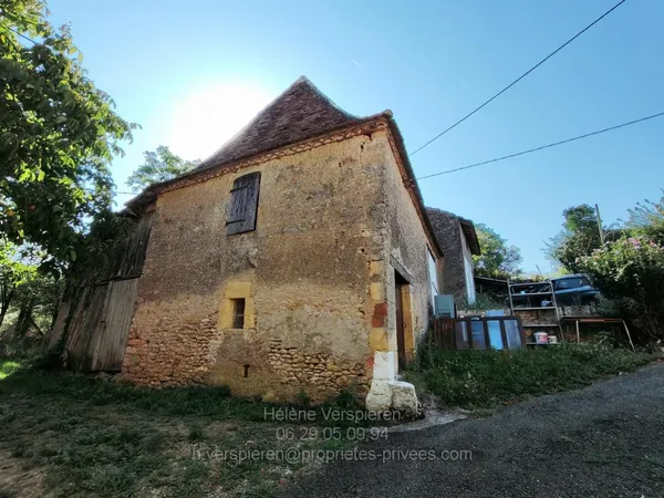GRANGE A RESTAURER SUR UN TERRAIN 508 M2