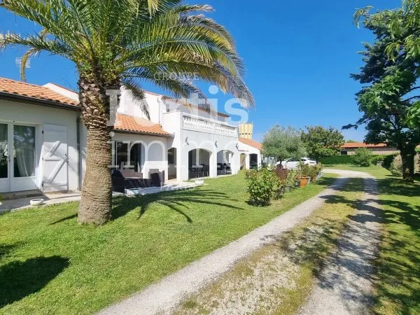 GUJAN-MESTRAS - VILLA 208M2 - 4/5 CHAMBRES - TERRAIN 2231M2