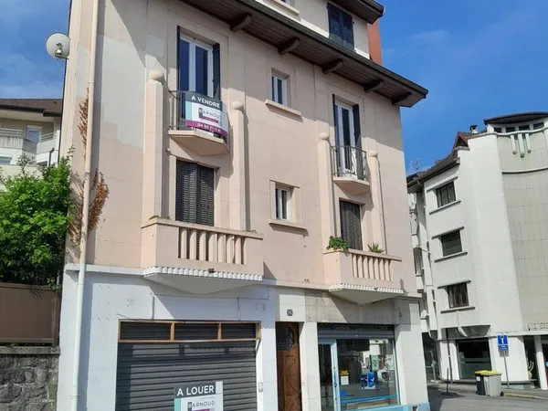Immeuble 360 m²