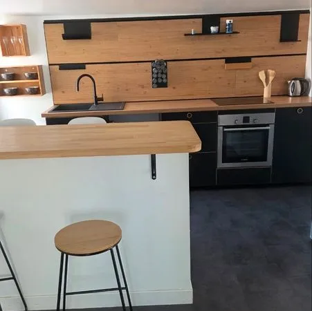 Appartement a louer au 1er etage dans une maison divisé en deux