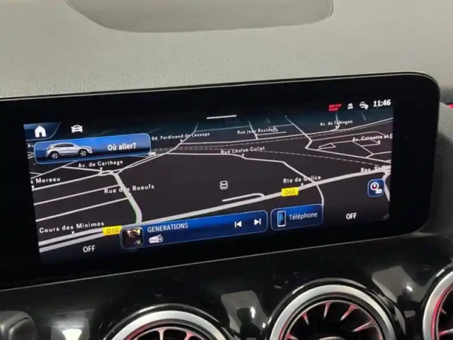 Mercedes Gla 200 d amg line — photo 13
