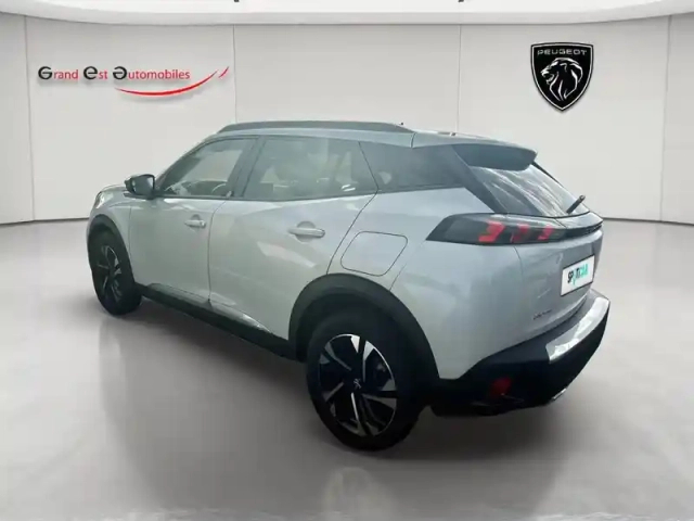 Peugeot 2008 1.2 puretech 130ch s&amp;s roadtrip eat8 — photo 3