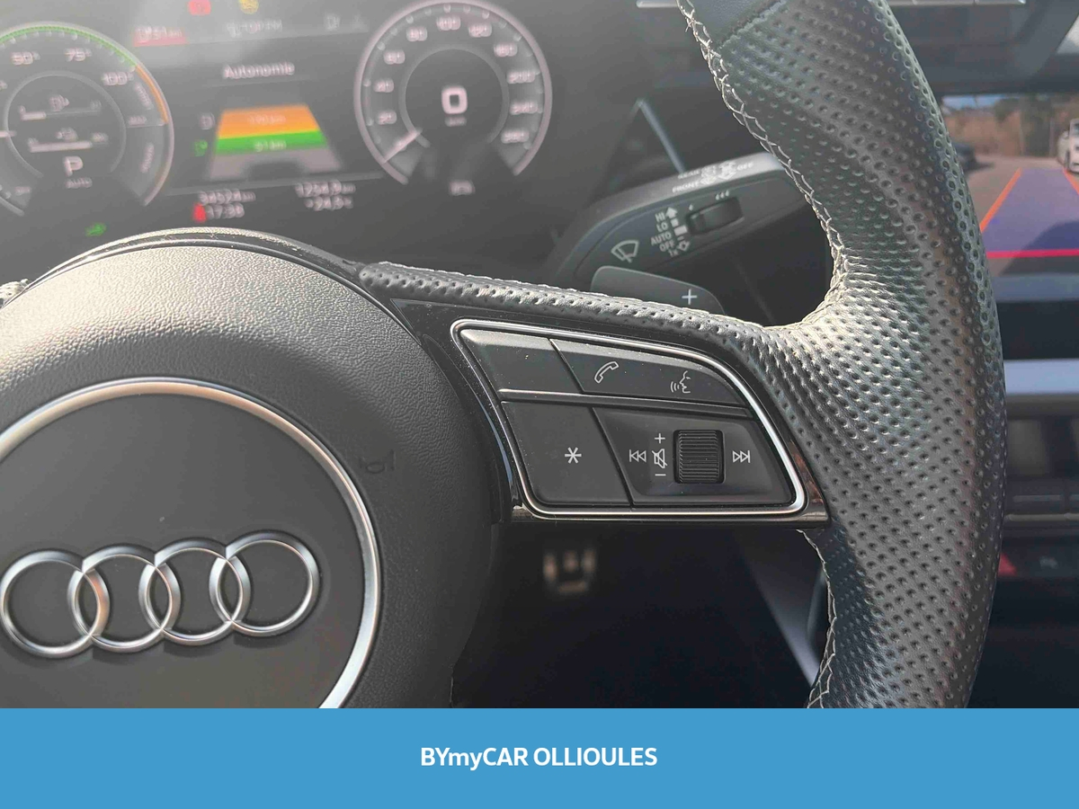 Audi A3 Sportback 40 TFSIe 204 S tronic 6 — photo 23