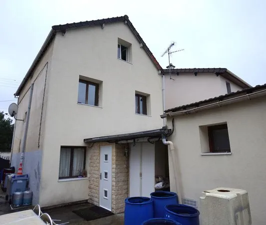 Maison 8 pièces 179 m²