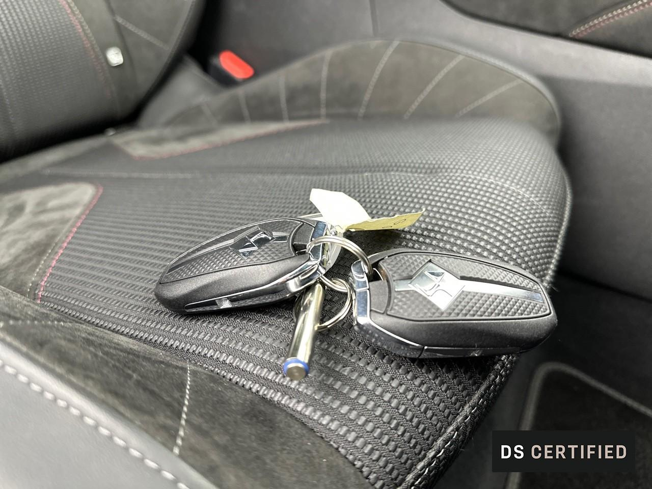 Ds Ds 4 hybride e-tense 225 eat8 performance line+ — photo 33
