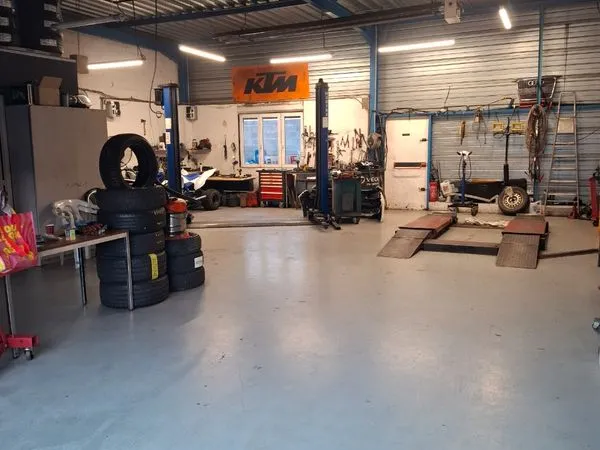 A vendre fond de commerce GARAGE MECANIQUE