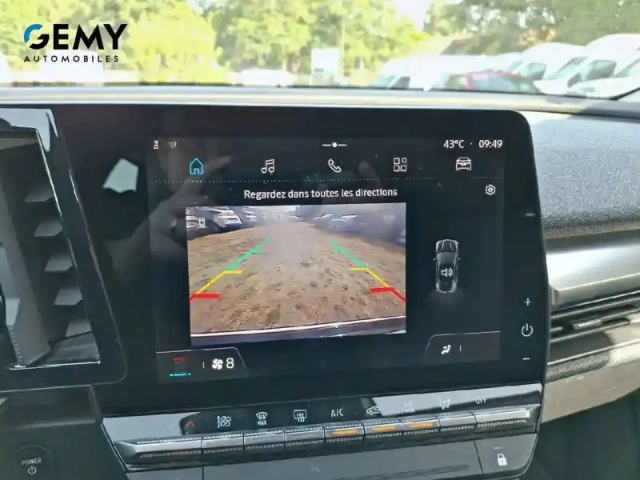Renault Megane e-tech ev40 130ch standard charge — photo 18