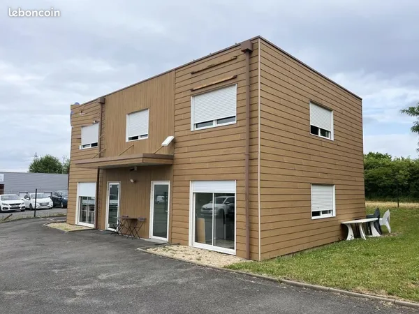 Bureaux 200 m²