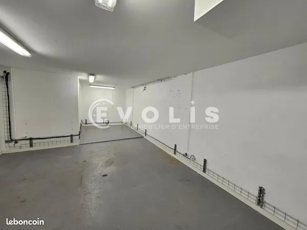 Local industriel 51 m²