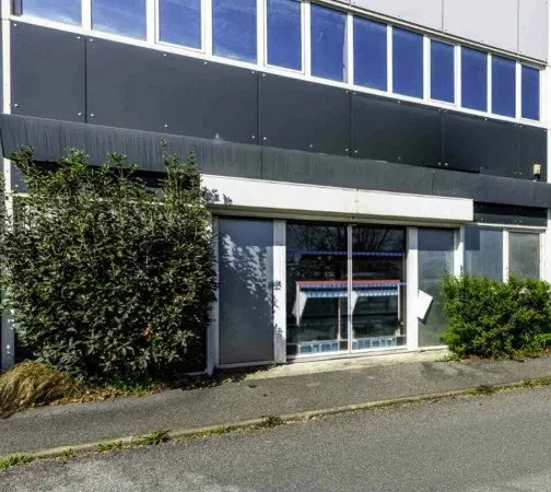 Local commercial 270 m²
