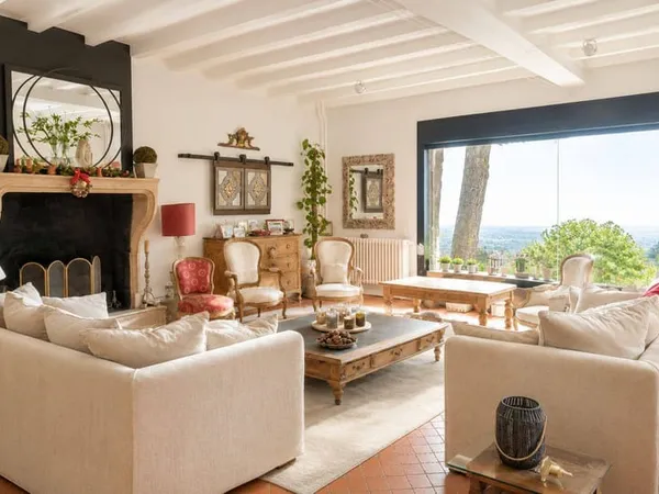 Maison 10 pièces 420 m²