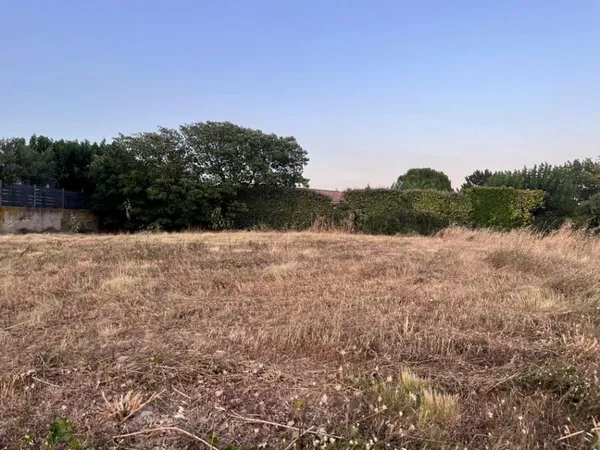 Terrain 496 m²