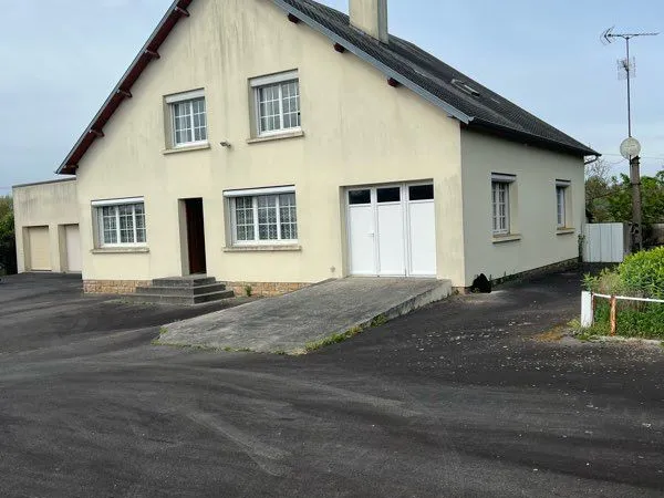 Très grande maison familiale ou professionnelle