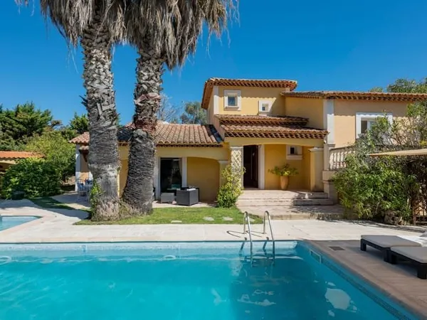 Maison 5 pièces 180 m²