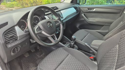 Skoda Fabia 1.0 MPI 60 - Edition – 2015 – 62160 km – Essence – Boîte Manuelle — photo 13