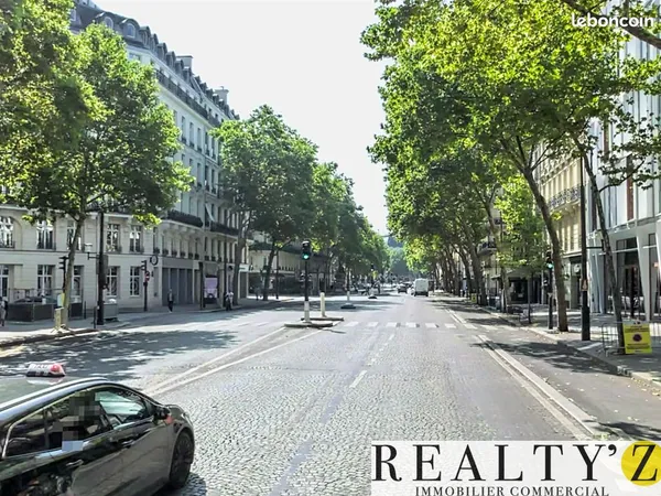 Bureau 265 m²