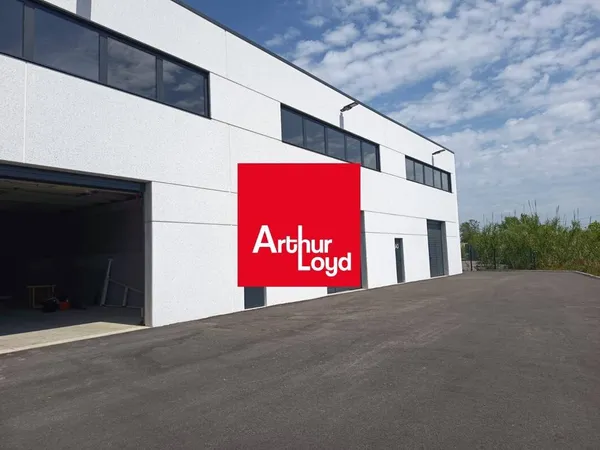Local d'activité 281 m²